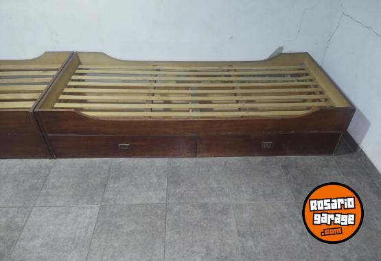 Hogar - Liquido 2 Camas de una plaza con cajoneras - En Venta