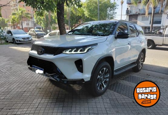 Camionetas - Toyota SW4 DIAMOND 2024 Diesel 22000Km - En Venta