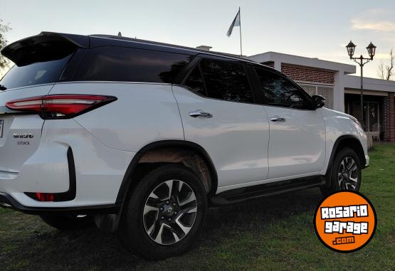 Camionetas - Toyota SW4 DIAMOND 2024 Diesel 22000Km - En Venta