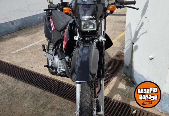 Motos - Honda Tornado 250 2020 Nafta 11900Km - En Venta