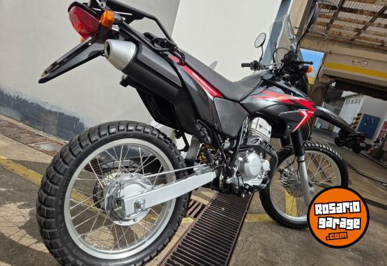 Motos - Honda Tornado 250 2020 Nafta 11900Km - En Venta