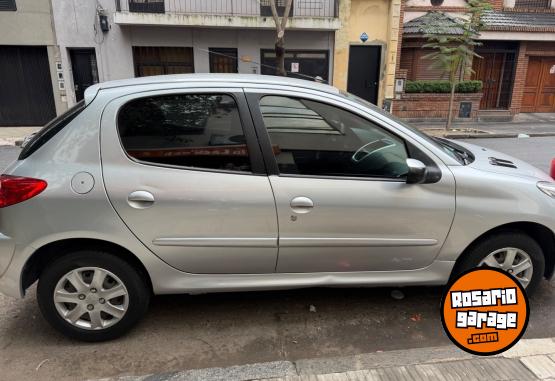 Autos - Peugeot 207 2014 Nafta 125000Km - En Venta
