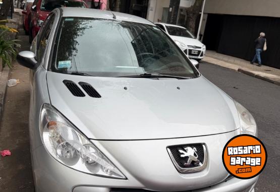 Autos - Peugeot 207 2014 Nafta 125000Km - En Venta