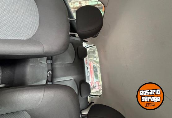 Autos - Peugeot 207 2014 Nafta 125000Km - En Venta