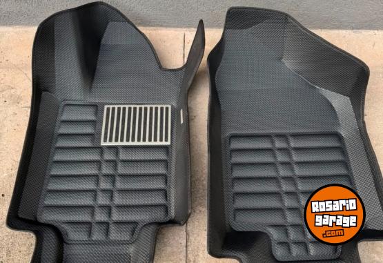 Accesorios para Autos - Juego de alfombras termoformadas Ziel - En Venta