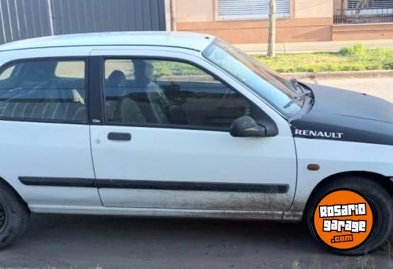 Autos - Renault Clio 1996 Nafta 280000Km - En Venta