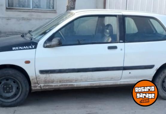 Autos - Renault Clio 1996 Nafta 280000Km - En Venta
