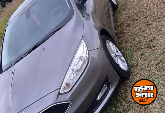 Autos - Ford Focus 2018 Nafta 93000Km - En Venta