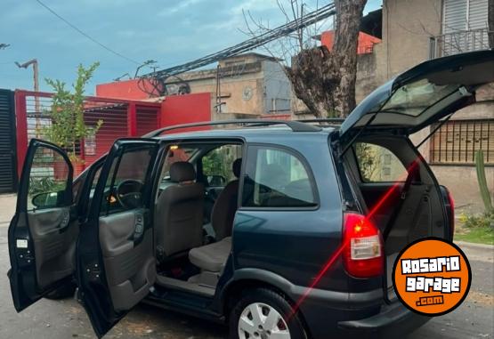 Autos - Chevrolet Zafira 2009 Nafta 240000Km - En Venta