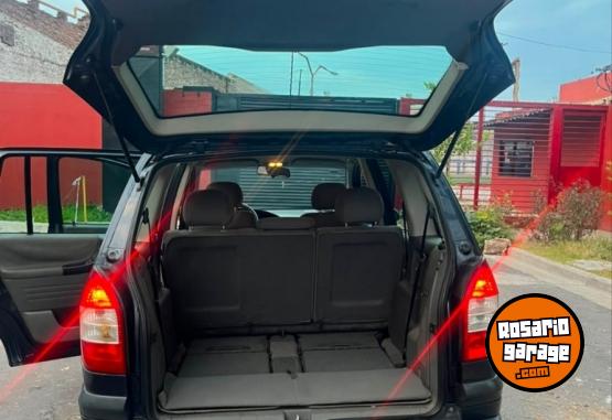 Autos - Chevrolet Zafira 2009 Nafta 240000Km - En Venta