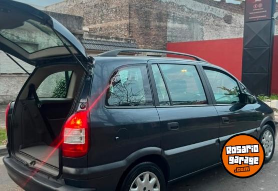 Autos - Chevrolet Zafira 2009 Nafta 240000Km - En Venta