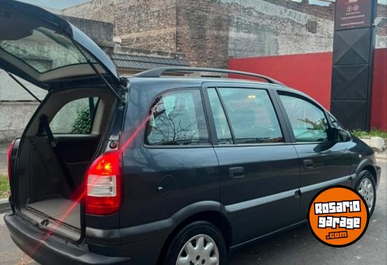 Autos - Chevrolet Zafira 2009 Nafta 240000Km - En Venta
