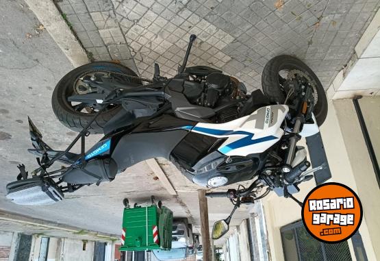 Motos - CF 400NK 2023 Nafta 12000Km - En Venta
