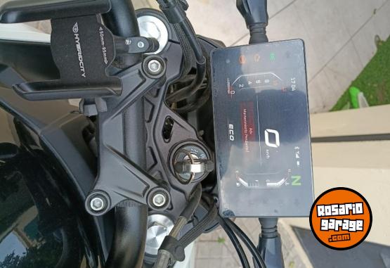 Motos - CF 400NK 2023 Nafta 12000Km - En Venta