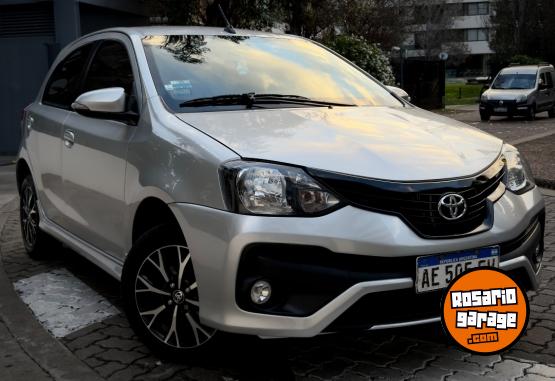 Autos - Toyota XLS 2020 Nafta 48000Km - En Venta