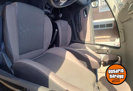 Autos - Volkswagen Suran 1.6 TRENDLINE L/10 2012 Nafta 190000Km - En Venta