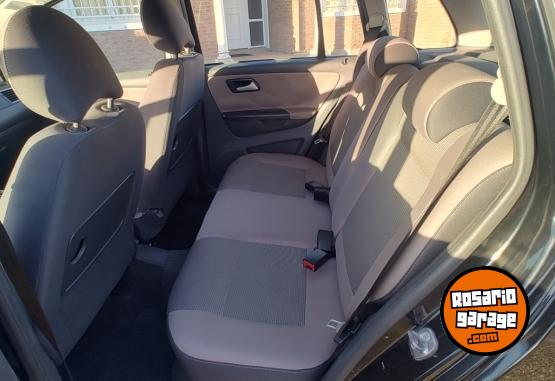 Autos - Volkswagen Suran 1.6 TRENDLINE L/10 2012 Nafta 190000Km - En Venta