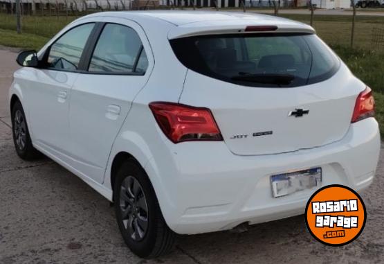 Autos - Chevrolet Onix Joy Black 2024 Nafta 19700Km - En Venta