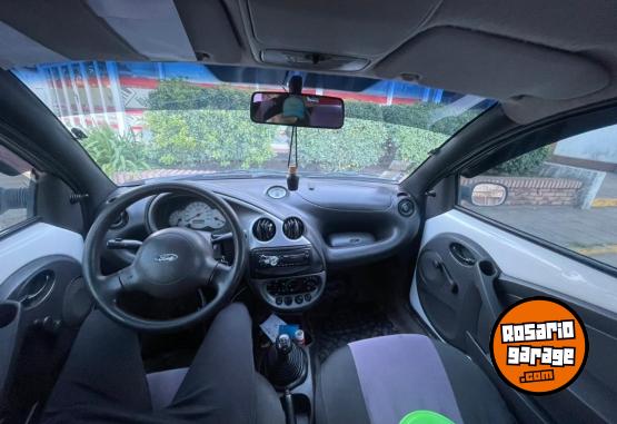 Autos - Ford Ka 2004 Nafta 200000Km - En Venta