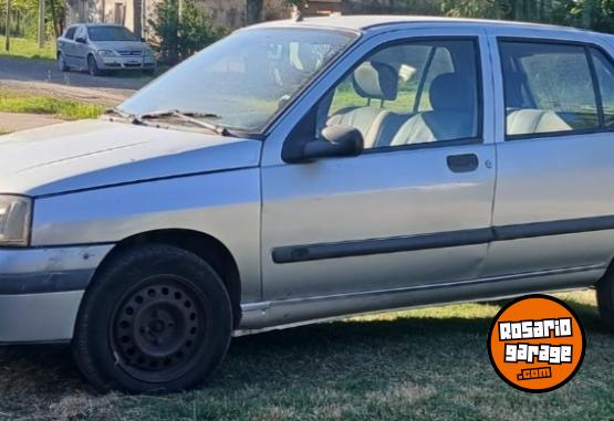 Autos - Renault Clio 1999 Diesel 111111Km - En Venta