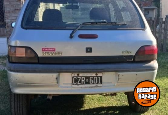 Autos - Renault Clio 1999 Diesel 111111Km - En Venta