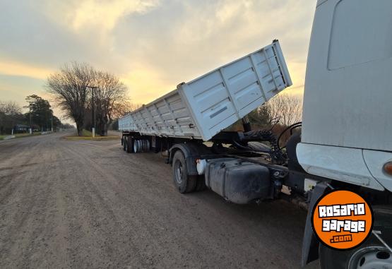 Camiones y Grúas - Semirremolque bivuelco - En Venta
