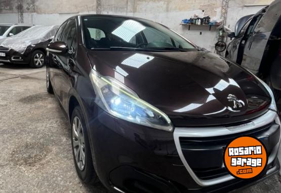 Autos - Peugeot 208 1.5 active 2017 Nafta 100000Km - En Venta