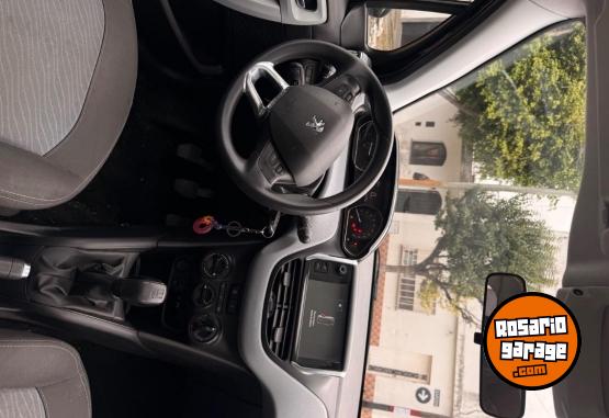 Autos - Peugeot 208 1.6 touchcreen 2014 Nafta 69000Km - En Venta