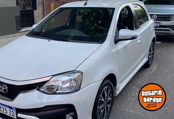 Autos - Toyota Estíos Platinium 2018 Nafta 77000Km - En Venta