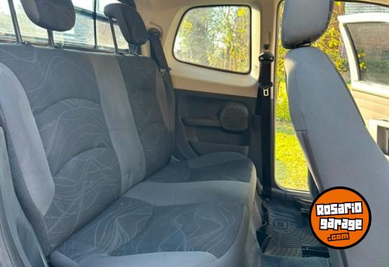Camionetas - Fiat Strada Working 2017 Nafta 85000Km - En Venta