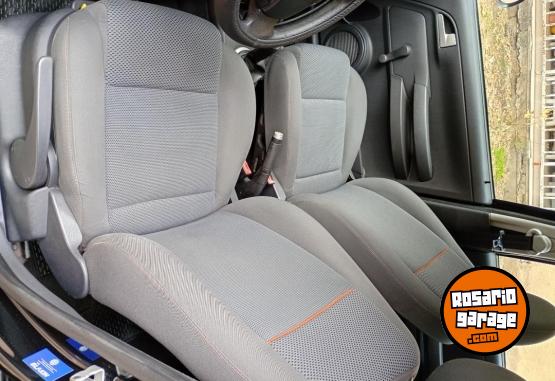 Autos - Volkswagen FOX 2008 Nafta 112000Km - En Venta