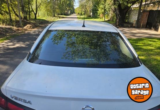 Autos - Nissan Versa Sence 2022 Nafta 150000Km - En Venta