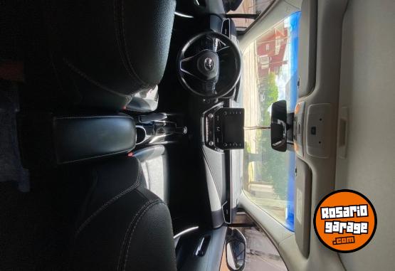 Autos - Toyota Corolla seg 2023 Nafta 22000Km - En Venta