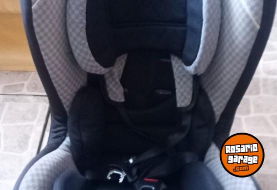 Artículos para bebé - Silla Carestino para Auto - En Venta