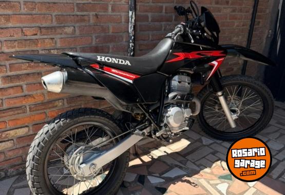 Motos - Honda tornado 2019 Nafta 30000Km - En Venta