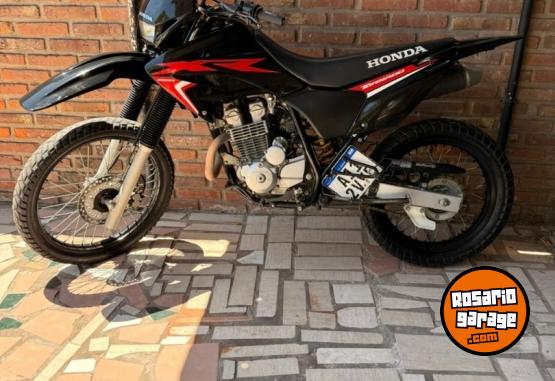 Motos - Honda tornado 2019 Nafta 30000Km - En Venta