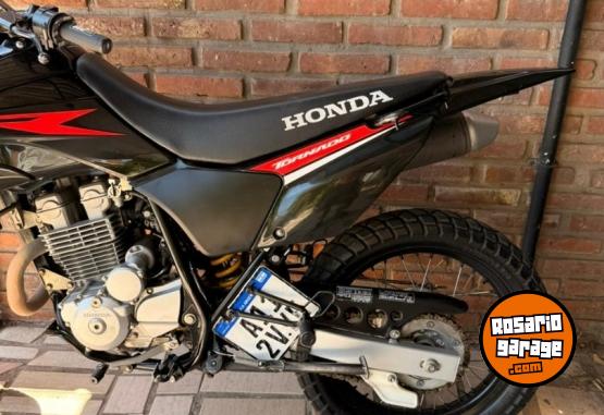 Motos - Honda tornado 2019 Nafta 30000Km - En Venta