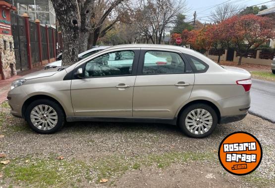 Autos - Fiat Grand Siena 2012 Nafta 125000Km - En Venta