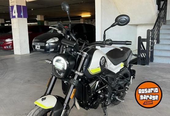 Motos - Benelli LEONCINO 250 2022 Nafta 9000Km - En Venta