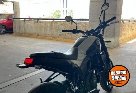 Motos - Benelli LEONCINO 250 2022 Nafta 9000Km - En Venta