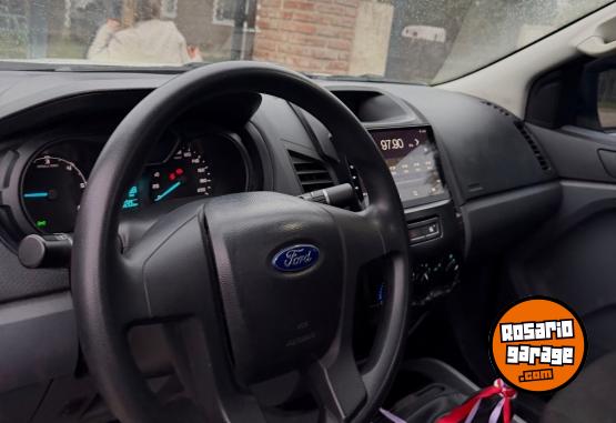 Camionetas - Ford Ranger 2021 Nafta 70000Km - En Venta