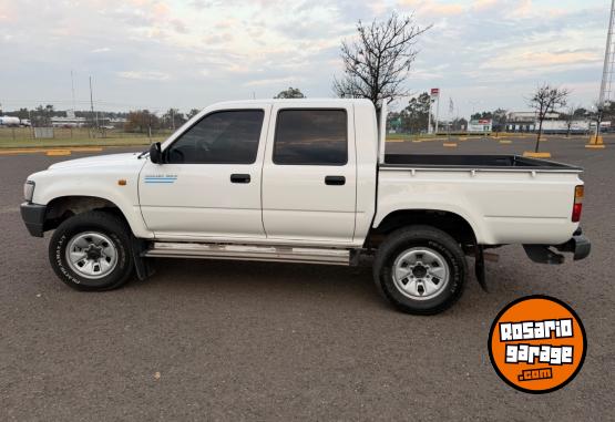 Camionetas - Toyota HILUX 2005 Diesel 350000Km - En Venta