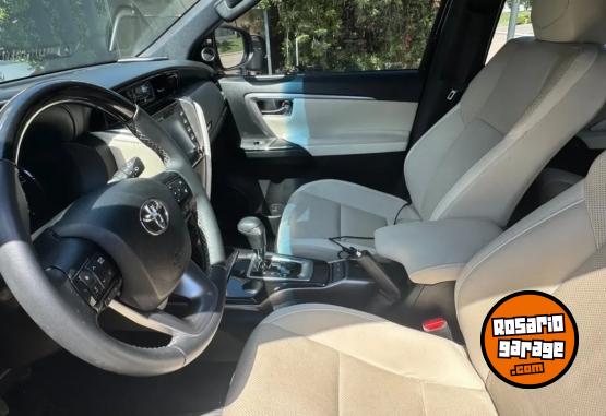 Camionetas - Toyota SW4 2.8 TDI DIAMANTE 4X4 2023 Diesel 45000Km - En Venta