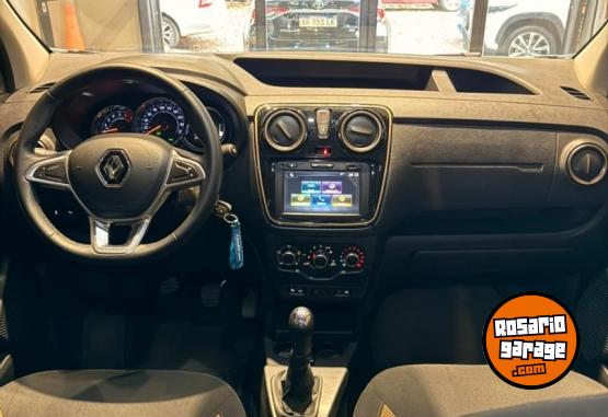 Utilitarios - Renault KANGOO II STEPWAY 2023 Diesel 57500Km - En Venta