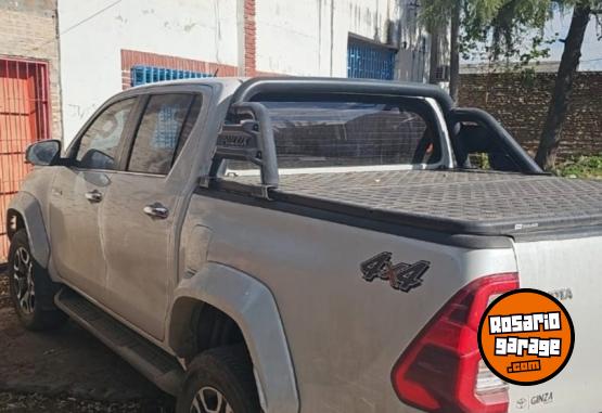 Camionetas - Toyota Hilux 2024 Diesel 56000Km - En Venta