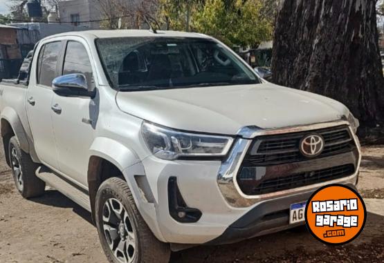 Camionetas - Toyota Hilux 2024 Diesel 56000Km - En Venta