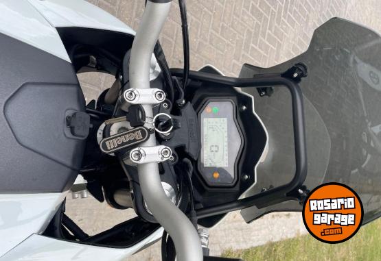 Motos - Benelli Trk 251 2023 Nafta 16500Km - En Venta