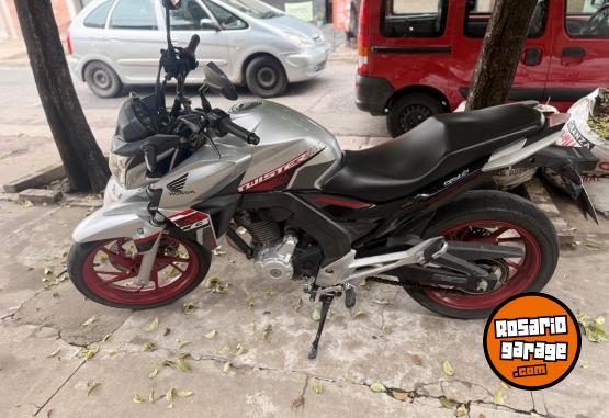 Motos - Honda Cb twister 250cc 2022 Nafta 21000Km - En Venta