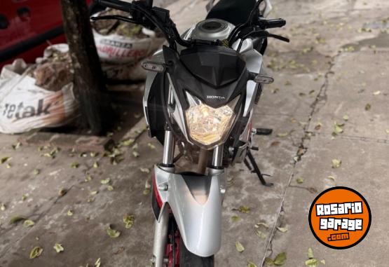 Motos - Honda Cb twister 250cc 2022 Nafta 21000Km - En Venta
