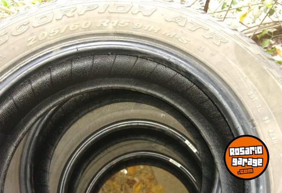 Accesorios para Autos - 4 CUBIERTAS  PIRELLI SCORPION Y 1 LLANTA - En Venta